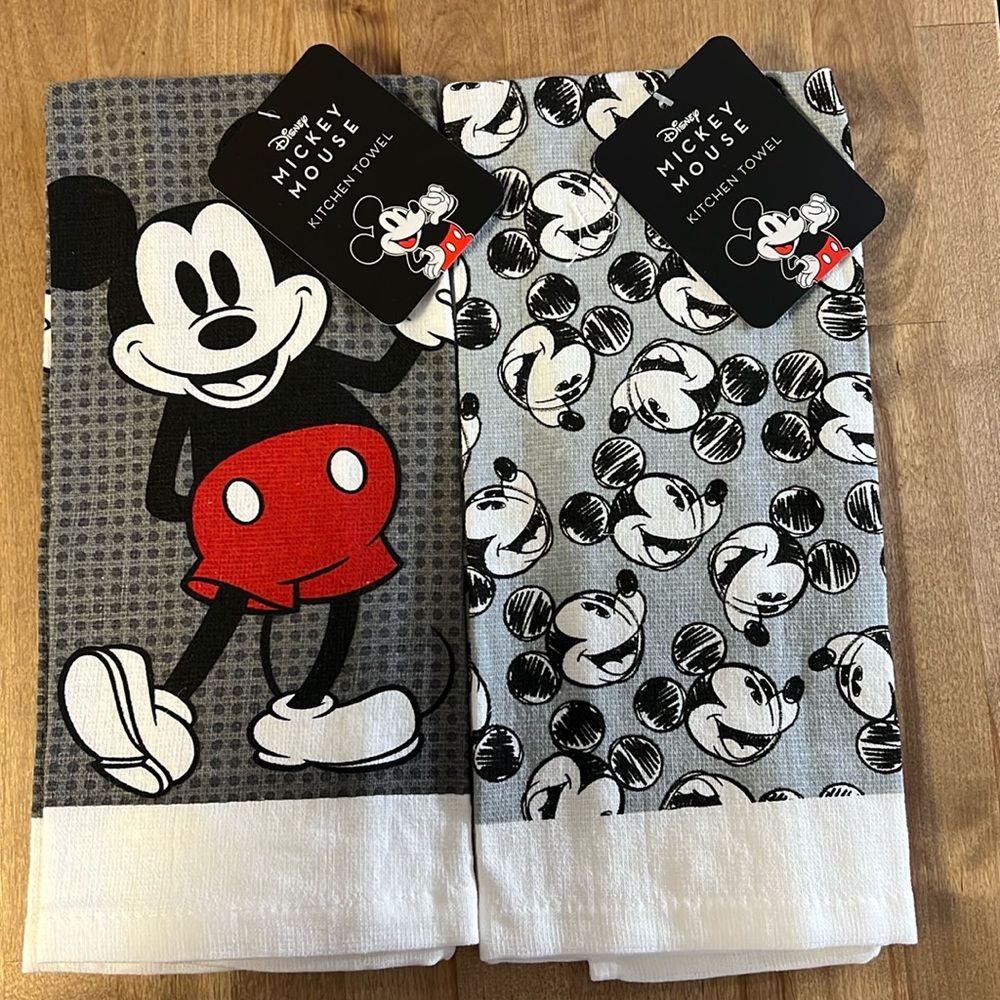 Disney Mickey Mouse 2Pc Kitchen Towel Set NWT